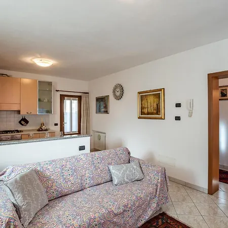 With Garden A Few Steps From The - Larihome A06 Dongo