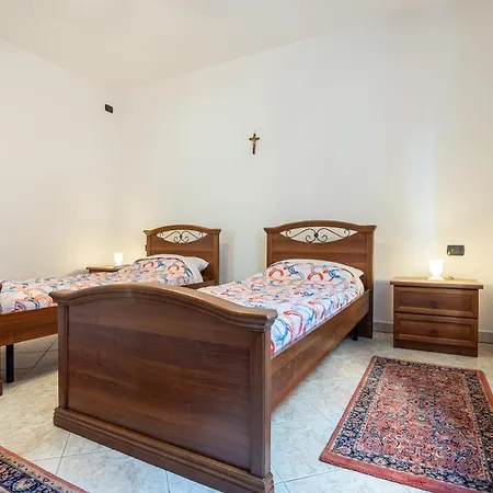 With Garden A Few Steps From The - Larihome A06 Apartamento *