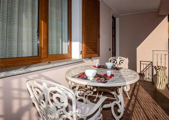 With Garden A Few Steps From The - Larihome A06 Апартаменты