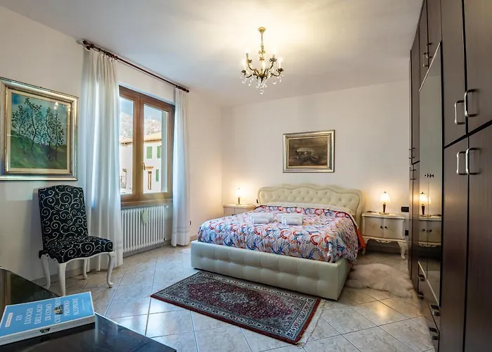 With Garden A Few Steps From The - Larihome A06 *