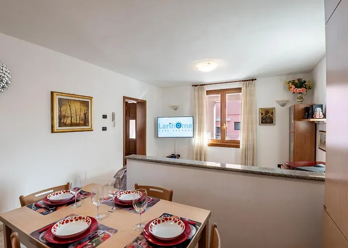 With Garden A Few Steps From The - Larihome A06